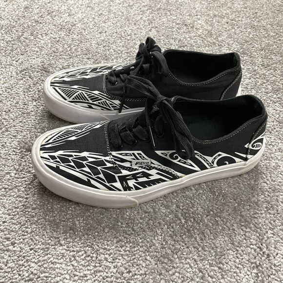 Kava Low Top Skate Shoes Sneakers Unisex Mens 6.5 / Womens 8 Black Tribal Print - Picture 1 of 12